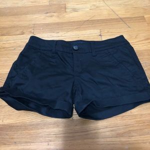 American Eagle black shorts